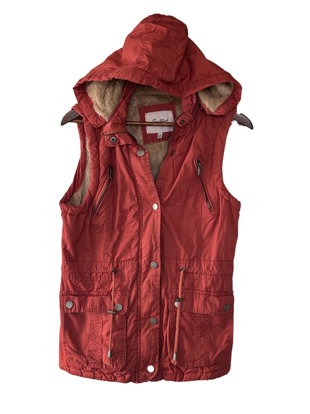Sherpa-Lined Hooded Women’s Vest in Rust Red — Casual Utility Style